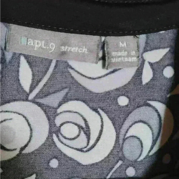 Apt9 stretch top‎ - Picture 2 of 3